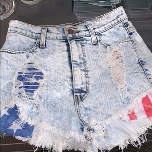 American flag pocket acid wash denim short